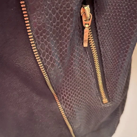 #230 Bali Black Blazer with Gold Details. Size XL - Picture 3 of 9